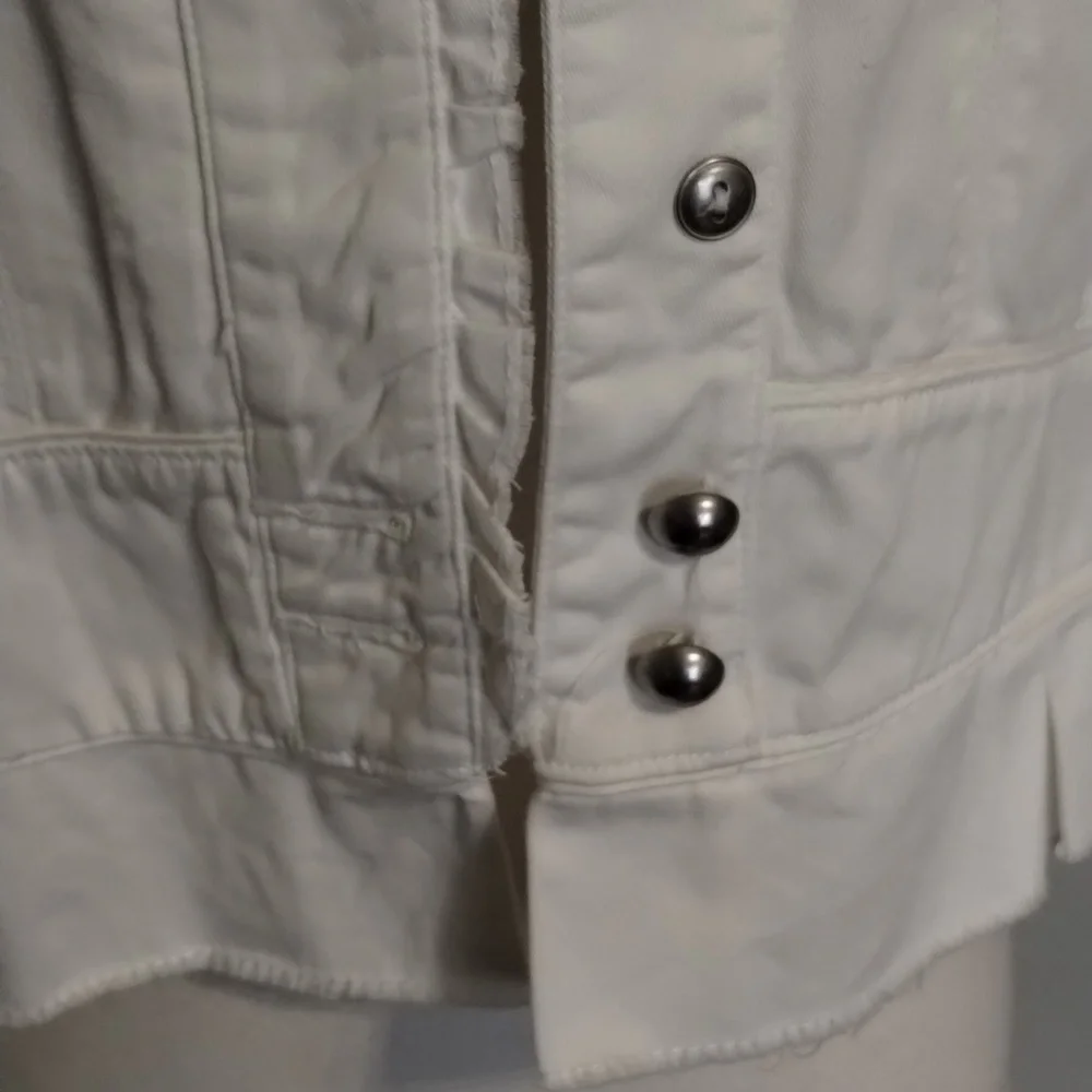 bcih White Jean Jacket Size Large Raw Edges Cropped - Picture 3 of 10